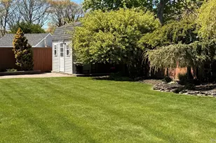 345 O'Connor Rd, North Babylon, NY 11703 - Photo 16