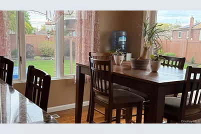 345 Oconnor Road, North Babylon, NY 11703 - Photo 10