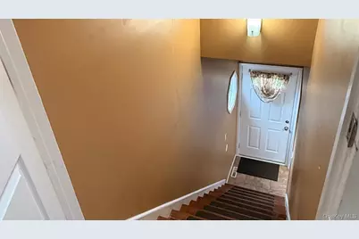 345 Oconnor Road, North Babylon, NY 11703 - Photo 24