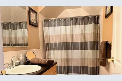 345 Oconnor Road, North Babylon, NY 11703 - Photo 30