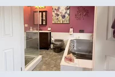 345 Oconnor Road, North Babylon, NY 11703 - Photo 34