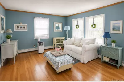 68 George Street, Patchogue, NY 11772 - Photo 2