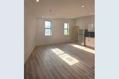 70-28 45th Avenue #2nd Flr, Woodside, NY 11377 - Photo 8