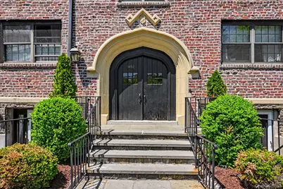 1452 Boston Post Road #3C, Larchmont, NY 10538 - Photo 2