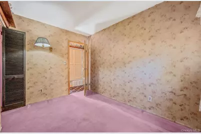114 Liberty Avenue, Selden, NY 11784 - Photo 18