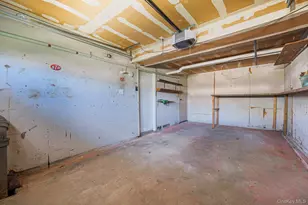 114 Liberty Ave, Selden, NY 11784 - Photo 38