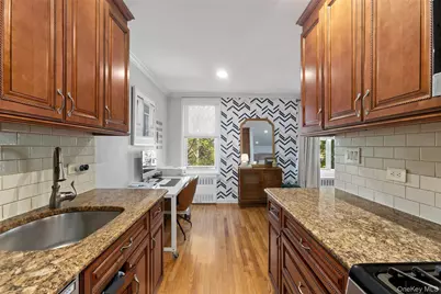 110 Dehaven Drive #216, Yonkers, NY 10703 - Photo 4