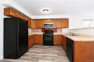 3173 Shore Pkwy, Brooklyn, NY 11235 - Photo 24