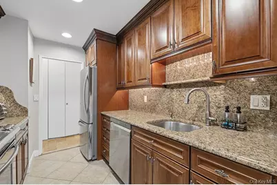615 Palmer Road #105, Yonkers, NY 10701 - Photo 6