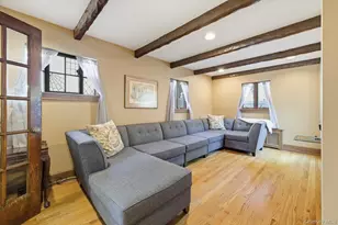 19 Addison Pl, Rockville Centre, NY 11570 - Photo 10