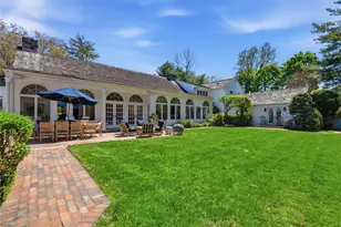 2 Aspen Pl, Great Neck, NY 11021 - Photo 34