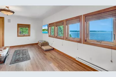 35 Sunview Drive, Glen Cove, NY 11542 - Photo 18