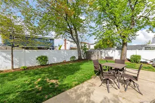19 Sloan Dr S, Valley Stream, NY 11580 - Photo 20