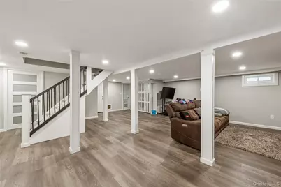 19 Sloan Drive S, Valley Stream, NY 11580 - Photo 12