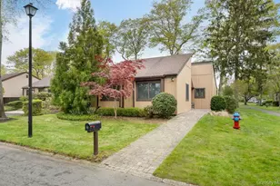 84 Strathmore Gate Dr, Stony Brook, NY 11790 - Photo 16