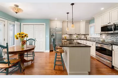 84 Strathmore Gate Drive, Stony Brook, NY 11790 - Photo 4