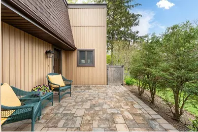 84 Strathmore Gate Drive, Stony Brook, NY 11790 - Photo 2