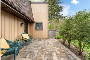 84 Strathmore Gate Dr, Stony Brook, NY 11790 - Photo 2