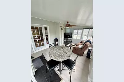27 Colonial Road, Copiague, NY 11726 - Photo 12