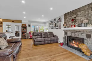 278 (Aka 272) Alta Vista Dr, Yonkers, NY 10710 - Photo 4