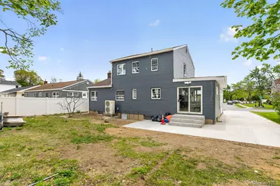 1524 Bowe Road, Valley Stream, NY 11580 - Photo 20