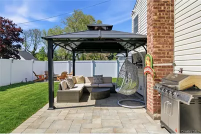 149 Raleigh Lane, West Islip, NY 11795 - Photo 30