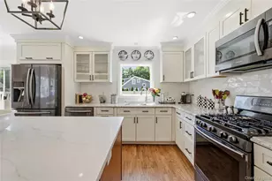 149 Raleigh Ln, West Islip, NY 11795 - Photo 6
