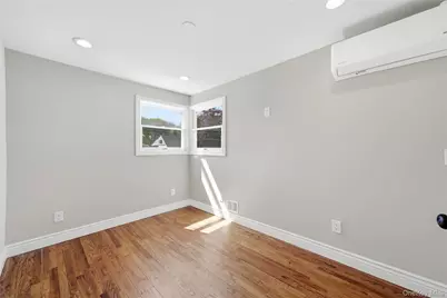 149 Raleigh Lane, West Islip, NY 11795 - Photo 24