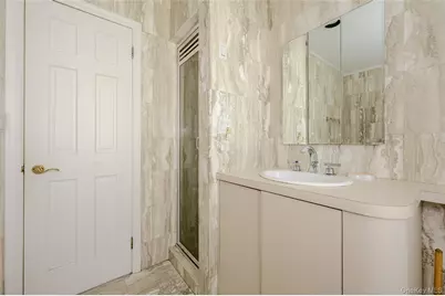 13802 Rockaway Beach Boulevard, Rockaway Park, NY 11694 - Photo 26