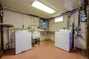138-02 Rockaway Beach Blvd, Rockaway Park, NY 11694 - Photo 28