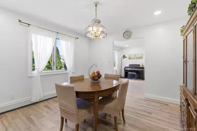 15 7th Avenue, Smithtown, NY 11787 - Photo 14