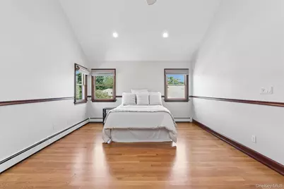 1749 Commonwealth Avenue, Merrick, NY 11566 - Photo 18