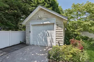 1749 Commonwealth Ave, Merrick, NY 11566 - Photo 28
