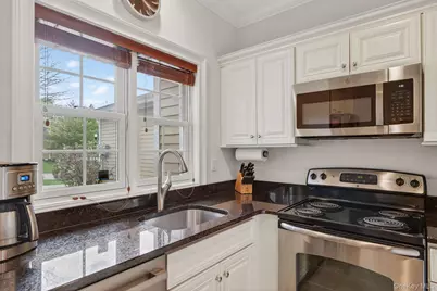 304 Ivy Trail, Rhinebeck, NY 12572 - Photo 4