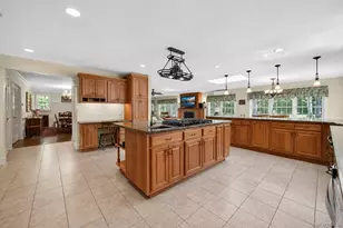 22 E Mayer Dr, Suffern, NY 10901 - Photo 12