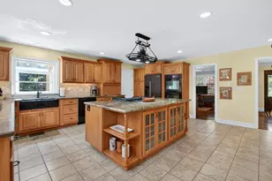 22 E Mayer Dr, Suffern, NY 10901 - Photo 10