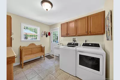 22 E Mayer Drive, Suffern, NY 10901 - Photo 18