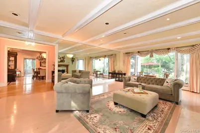 8 Magnolia Drive, Great Neck, NY 11021 - Photo 10