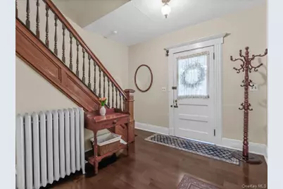28 Union Place, Lynbrook, NY 11563 - Photo 4