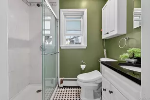 2021 Lincoln Ave, East Meadow, NY 11554 - Photo 18