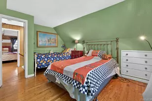 2021 Lincoln Ave, East Meadow, NY 11554 - Photo 14