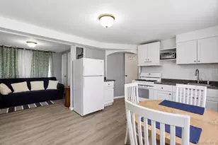 183 Broadway, Brentwood, NY 11717 - Photo 14