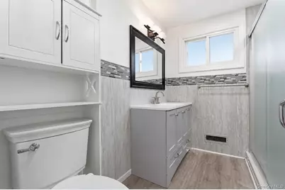 183 Broadway, Brentwood, NY 11717 - Photo 10