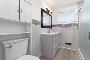 183 Broadway, Brentwood, NY 11717 - Photo 10