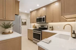 68 Seneca Ave, White Plains, NY 10603 - Photo 14