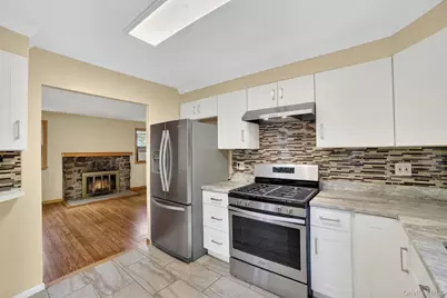 3079 Maqua Place, Mohegan Lake, NY 10547 - Photo 10