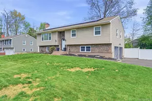 12 Daisy Ln, Wappingers Falls, NY 12590 - Photo 2