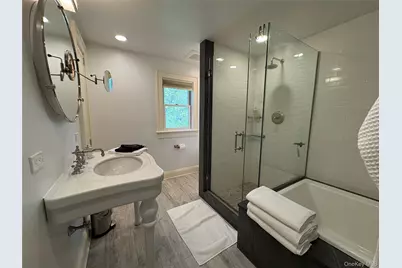 184 Twomey Avenue, Calverton, NY 11933 - Photo 24
