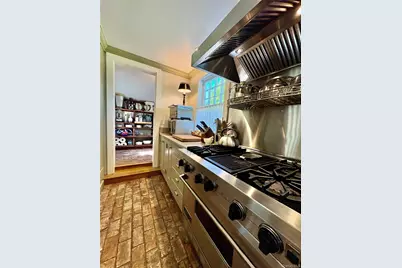 184 Twomey Avenue, Calverton, NY 11933 - Photo 20
