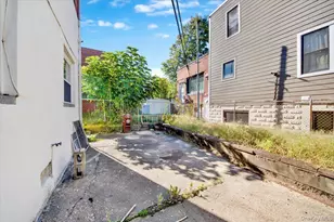 2877 Waterbury Ave, Bronx, NY 10461 - Photo 8